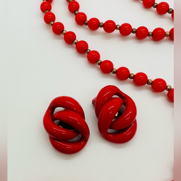 Red Vintage NAPIER Earrings & Bead Necklace - Picture 8 of 13